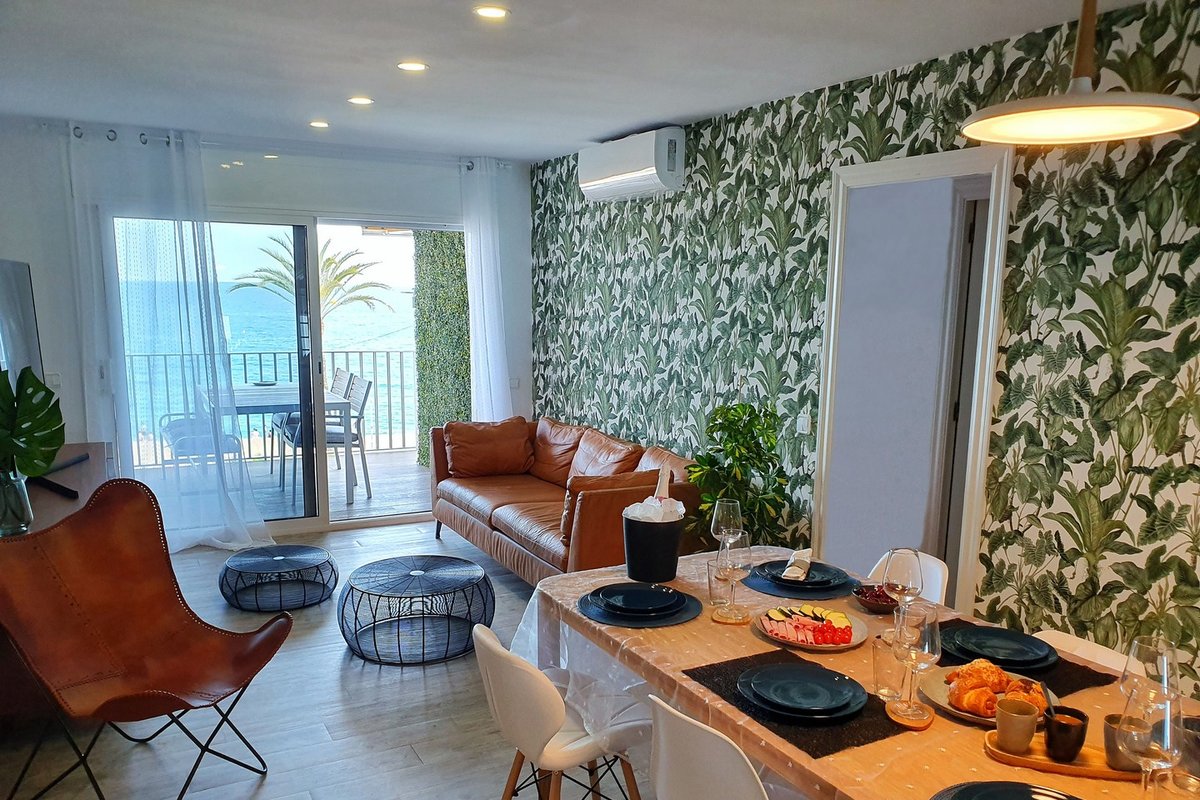 Ted’s seaview flat