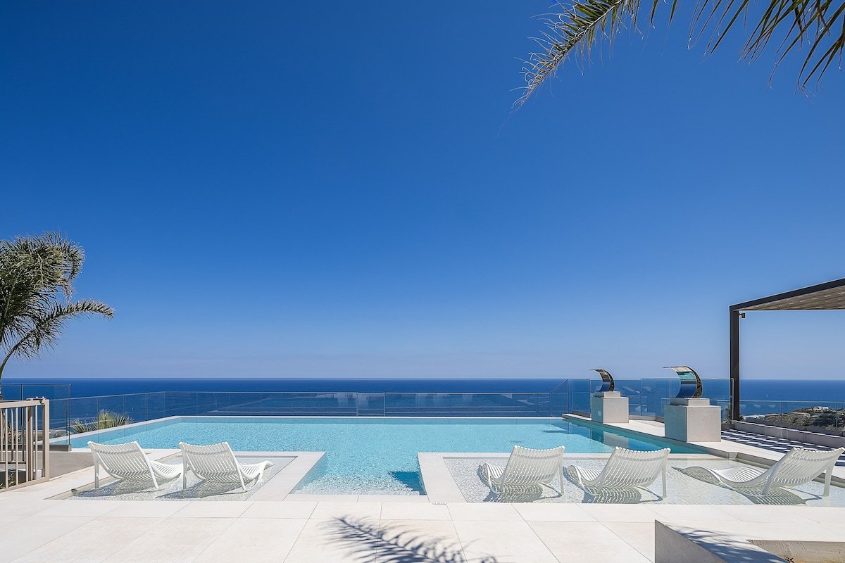 Villa Belle, Sea Views & Sunset Magic by etouri gallery image 3