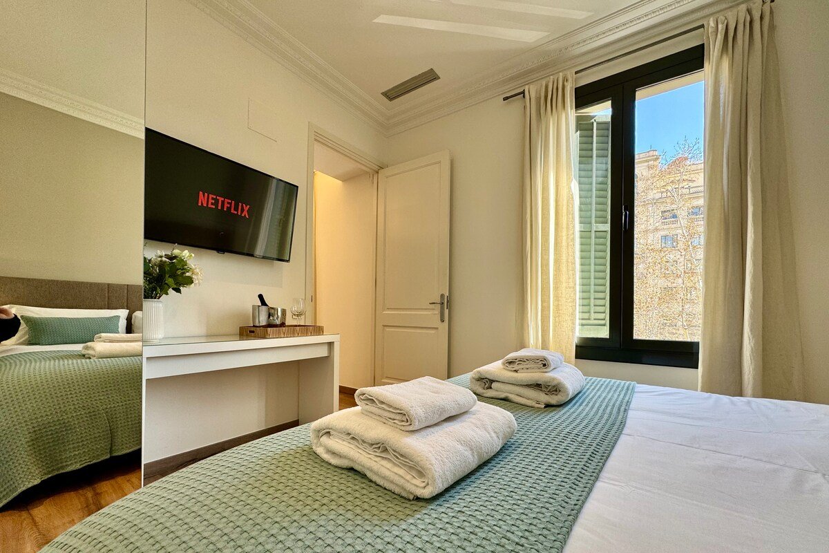 BCN Christmas Elegance & Modernity on Diagonal 5P gallery image 4