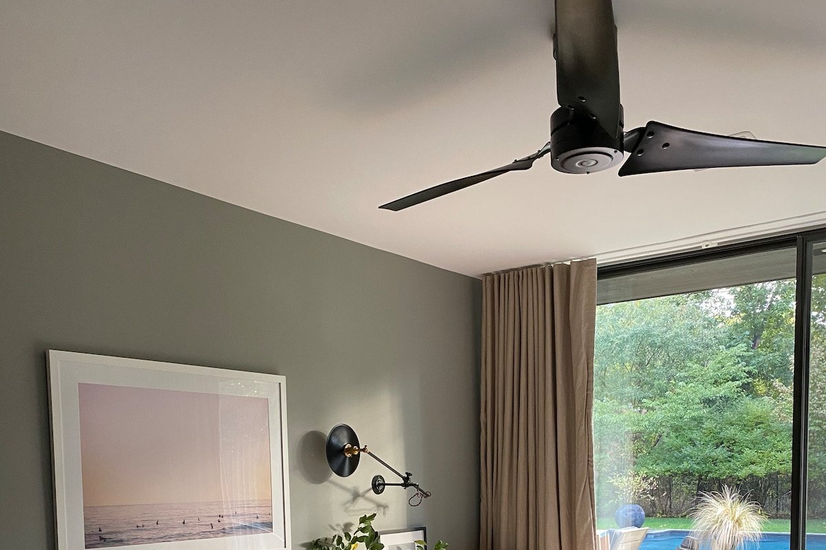 Designer’s Home in Amagansett gallery image 5