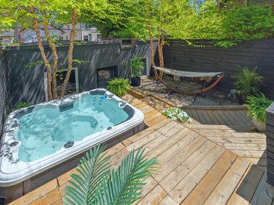Designer City Home with Outdoor Space & New Hottub