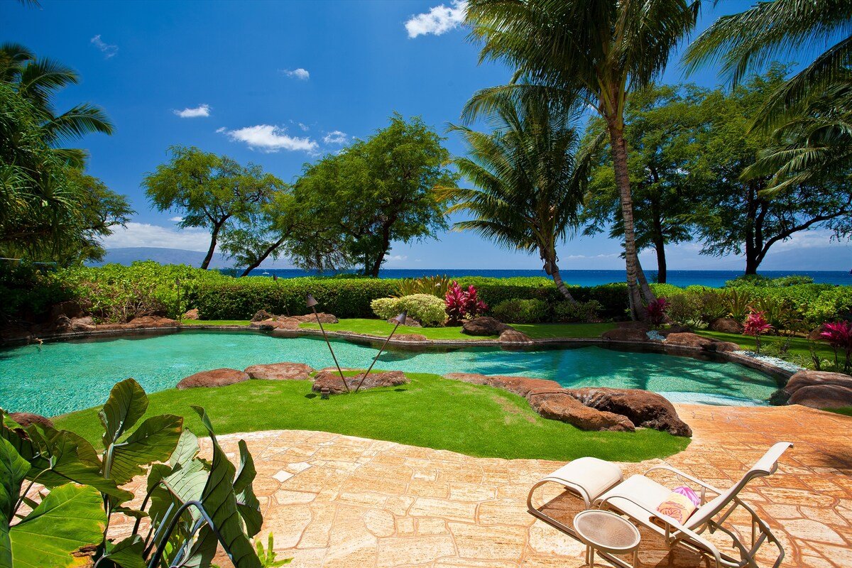 Iconic Sea Shells Beach Front House in Kaanapali gallery image 3