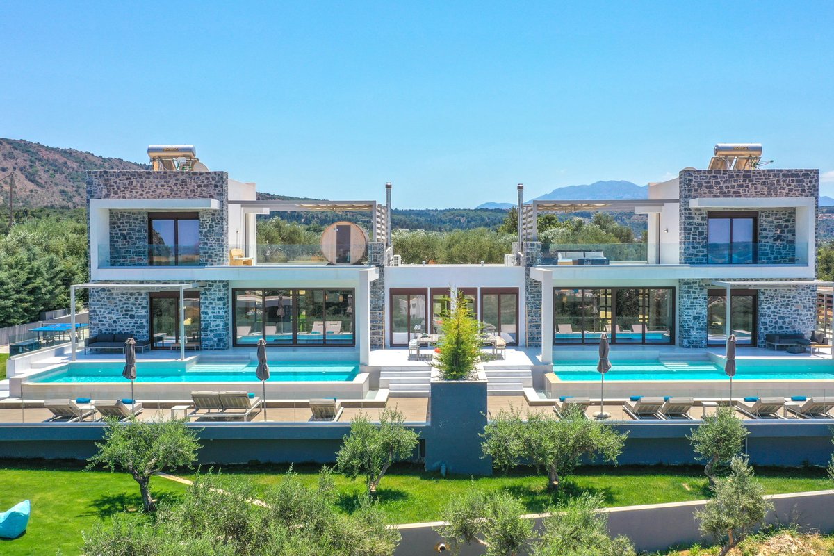 Elegant Nature Villa with Private Sauna by etouri