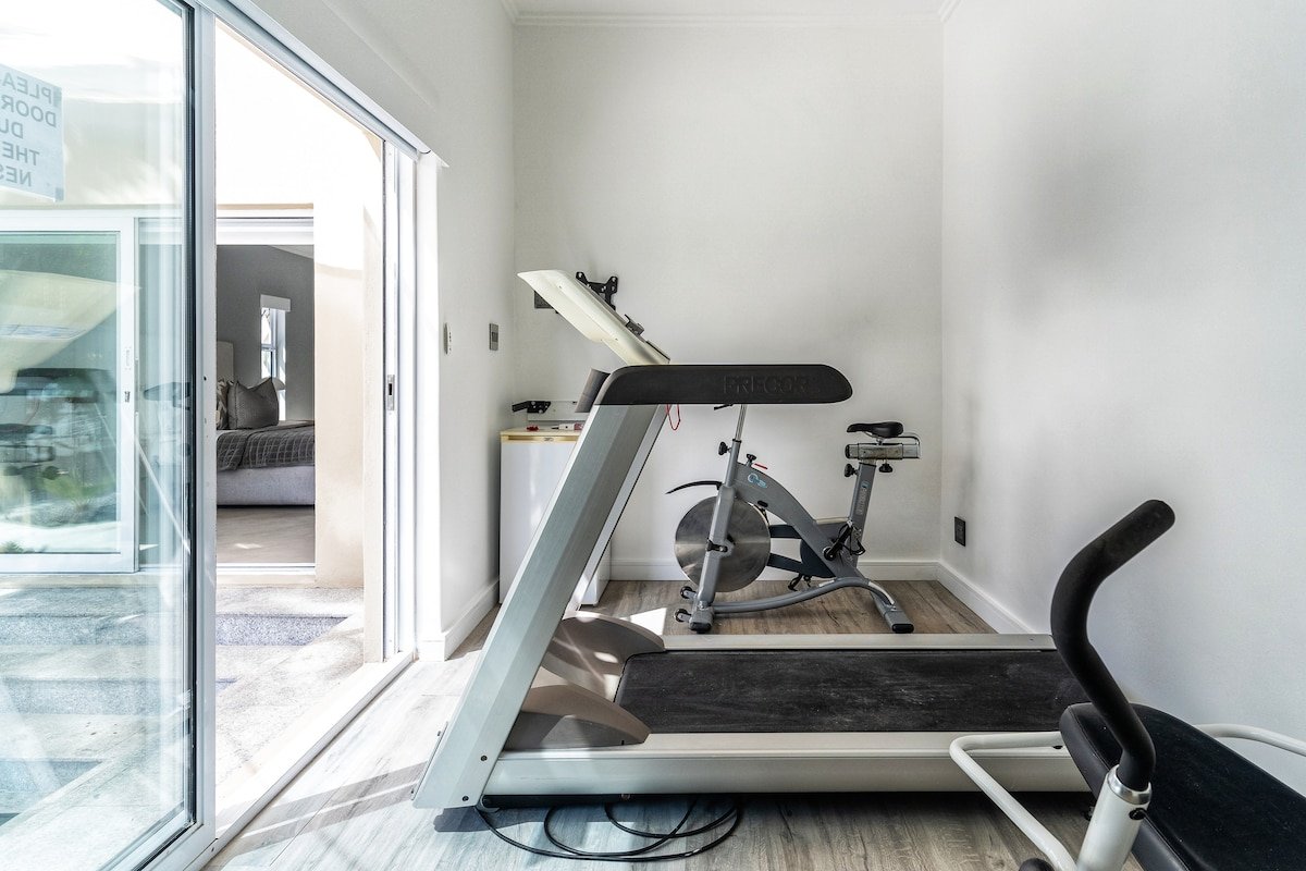 26OnFirst: UPS, Sea Views & Personalised Services gallery image 3