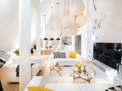 6BR+2Bath LUX Penthouse + Terrace, V!EWS + A/C