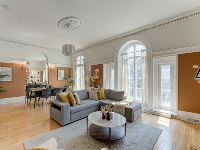 Old century 2BR apartment downtown Montreal
