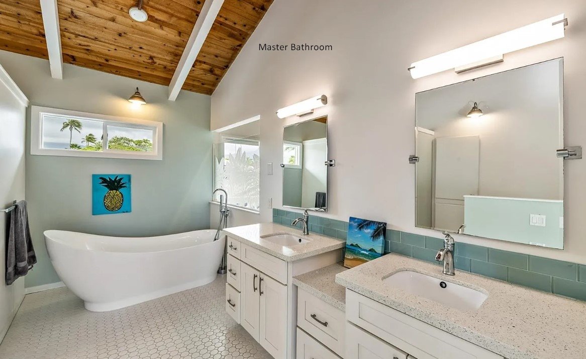 Big house just off awesome beach gallery image 5