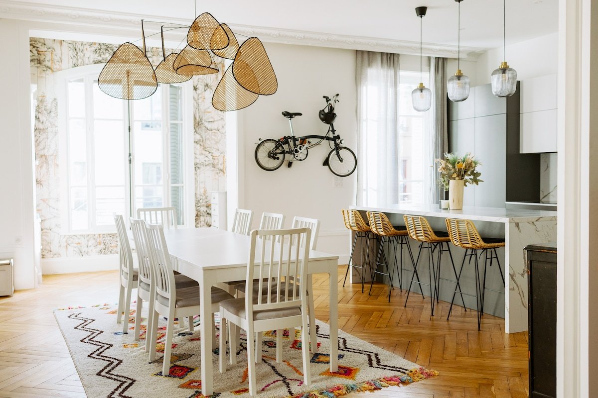 Luxurious family apartment in the heart of Lyon gallery image 2