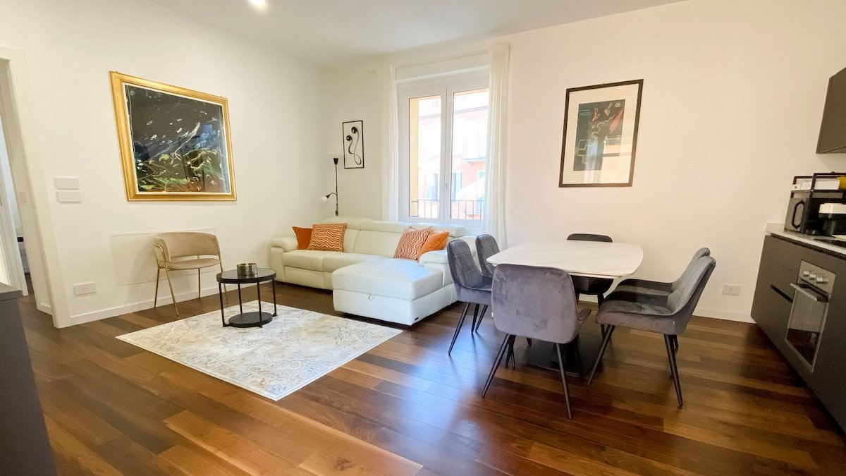 Luxury apt 120mq con terrazza, Netflix, WiFi Metro gallery image 2