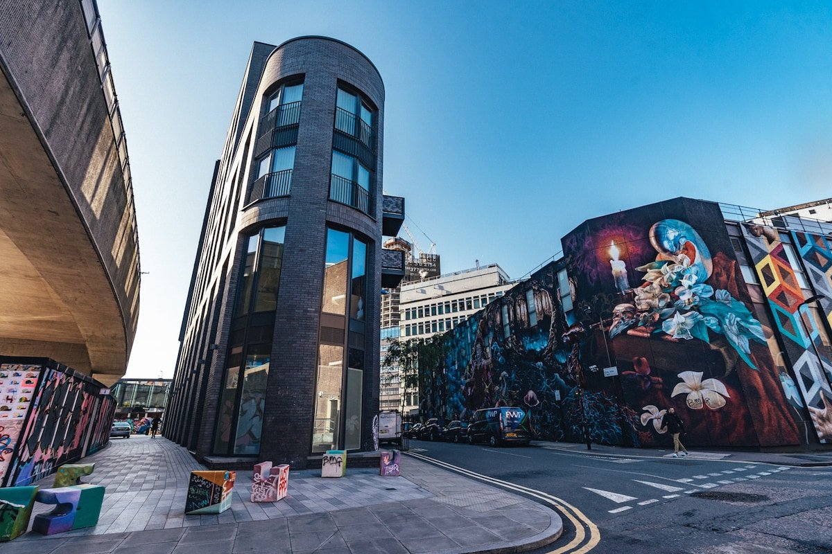 Beautiful, modern, air-conditioned, Shoreditch gallery image 5