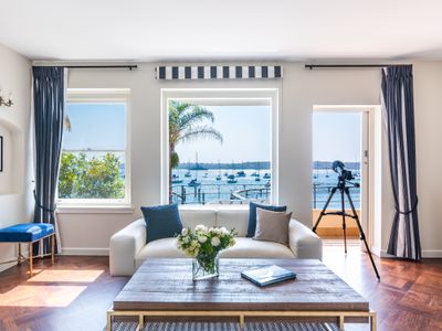 Magnificent Waterfront living with view