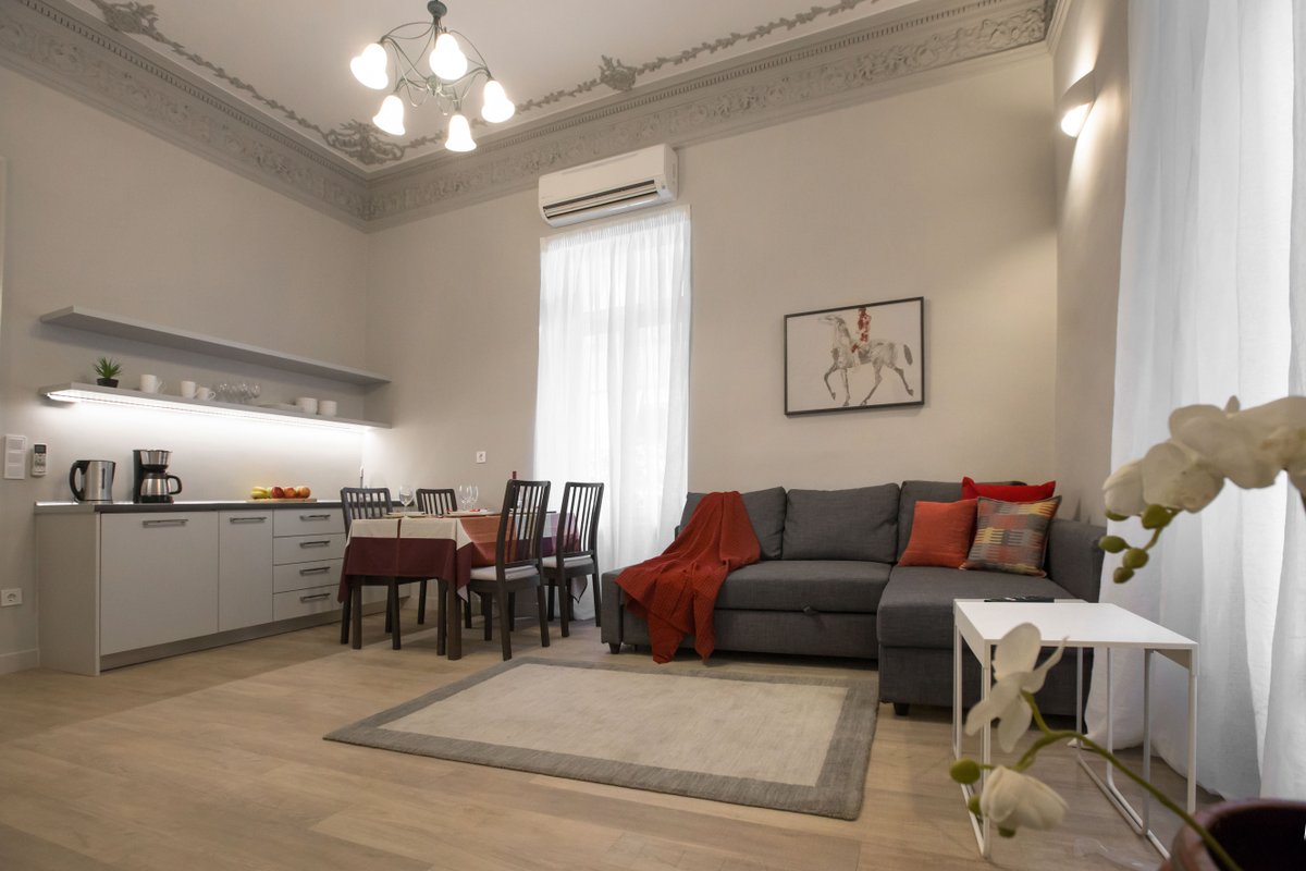 Sophisticated apartment in Syntagma by GHH