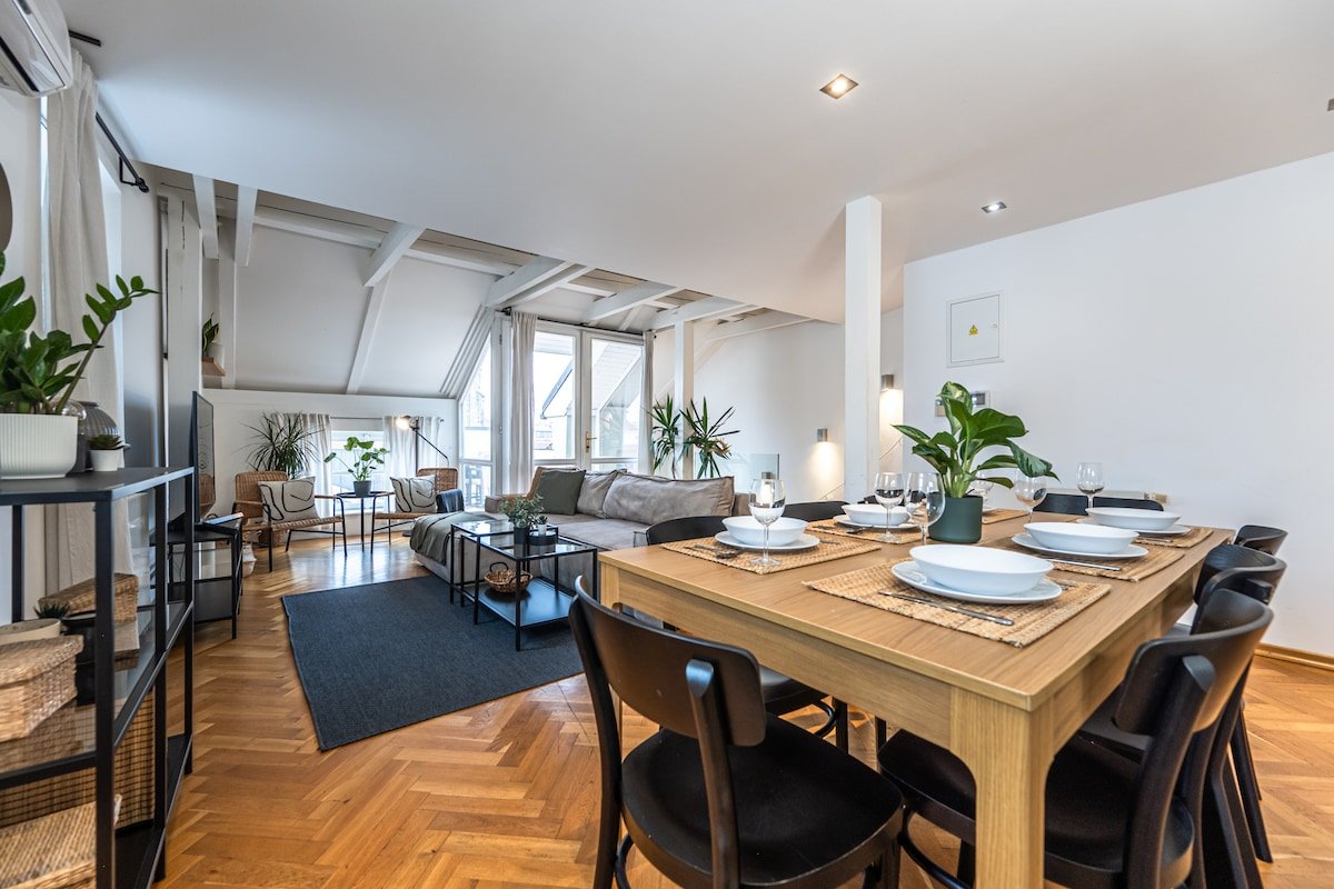 Apartment with Prague view and own terrace gallery image 3