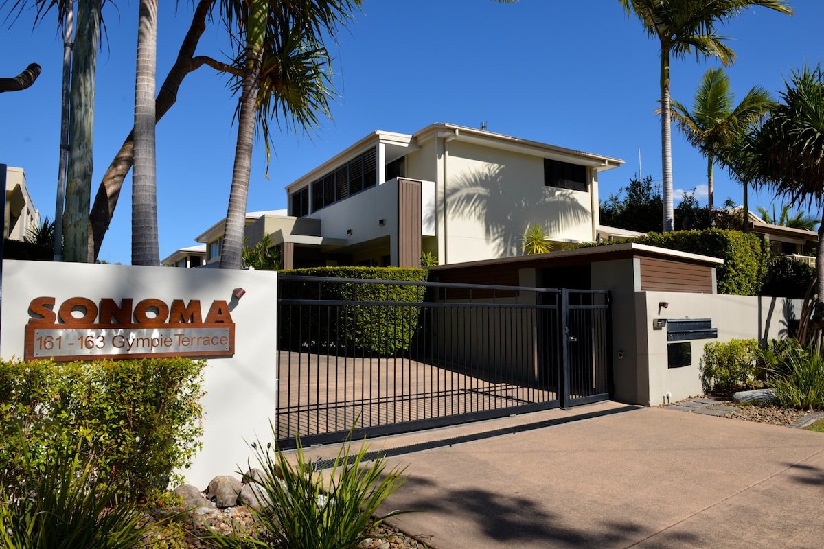 Noosa Water Views gallery image 4