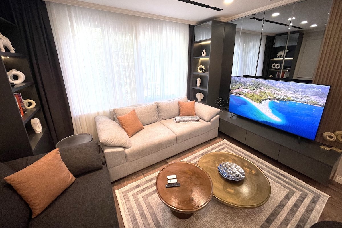 New Fully Equipped 3+1 in Taksim Square with A/C gallery image 4