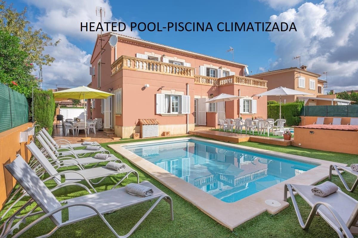 2 Villas with heated pool, large groups gallery image 2