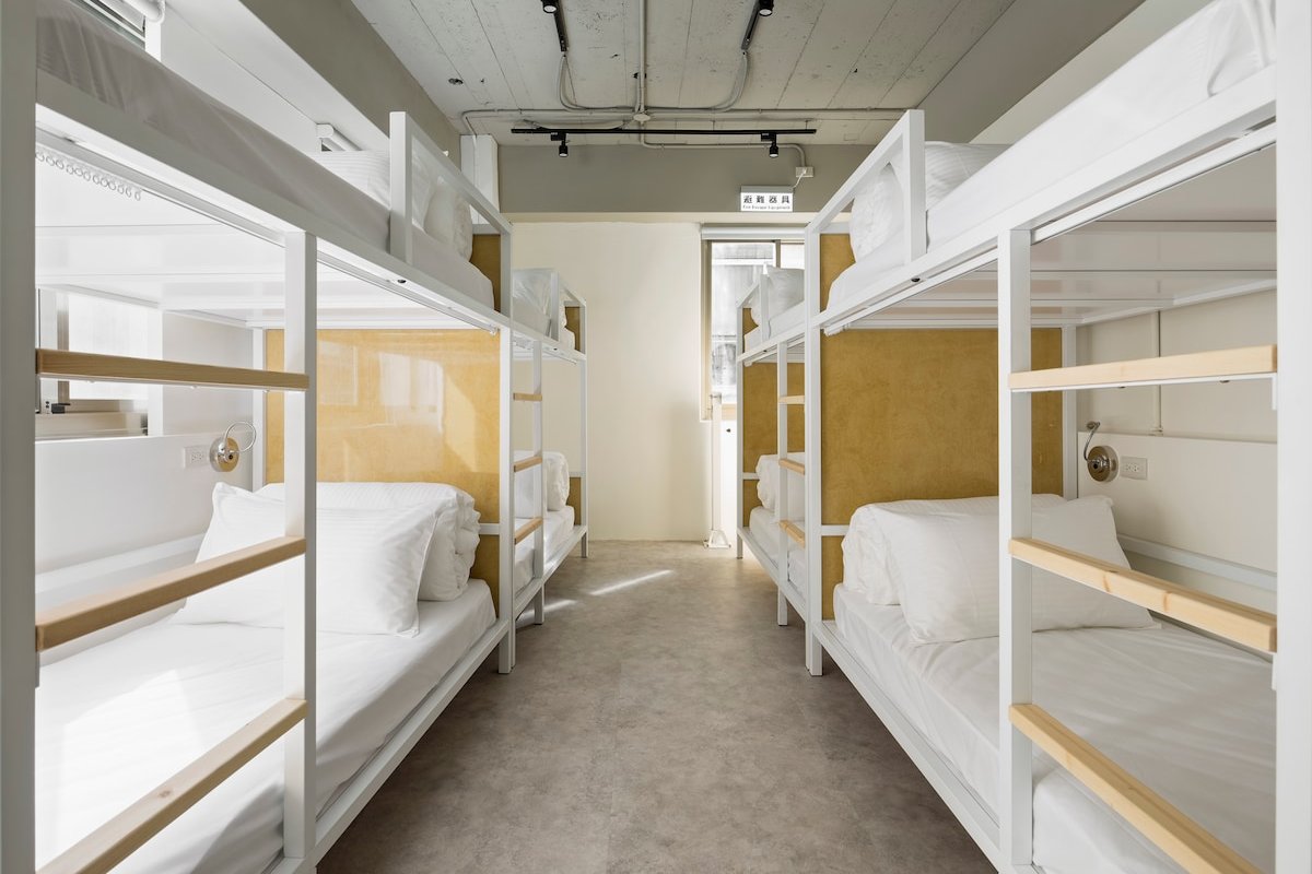 台北車站 西門町 中正紀念堂/房間明亮/乾溼分離衛浴 /電梯/交通便利 gallery image 4