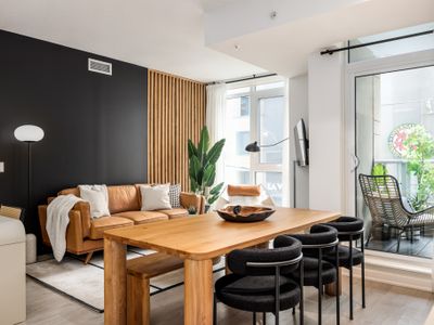 Fashion District 2 BRDM + Den + Free Parking, MTCC