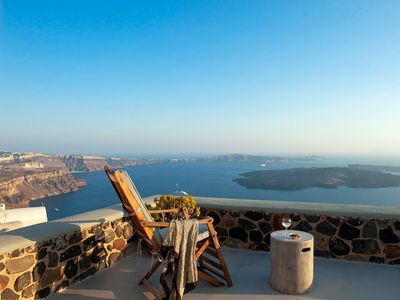 ikia kriton-traditional house on the caldera
