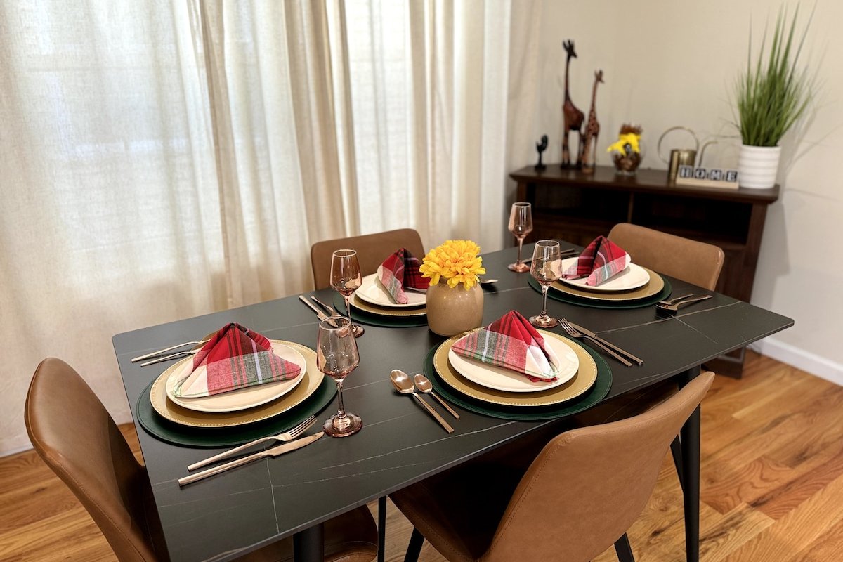 NEW! 3BR Modern and Comfy Newark unit gallery image 5