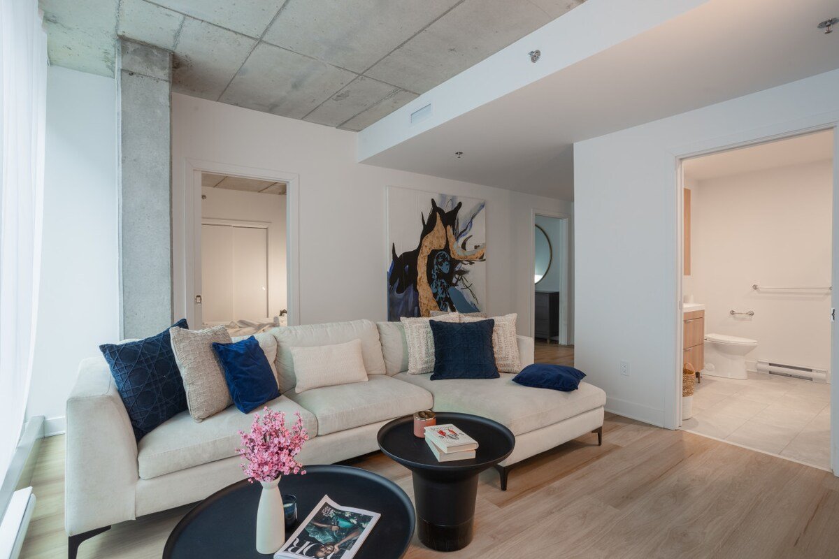 Elegant 3BR in the Heart of Old MTL|+Free Parking gallery image 3