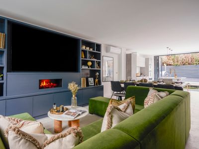 Stunningly designed Fulham home with cinema room
