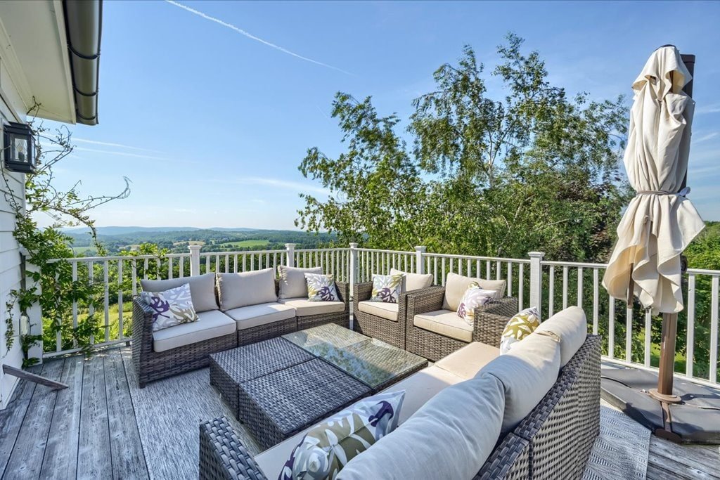 Upstate Retreat 1+Hr NYC ~ Pool, Padel & Sauna gallery image 5