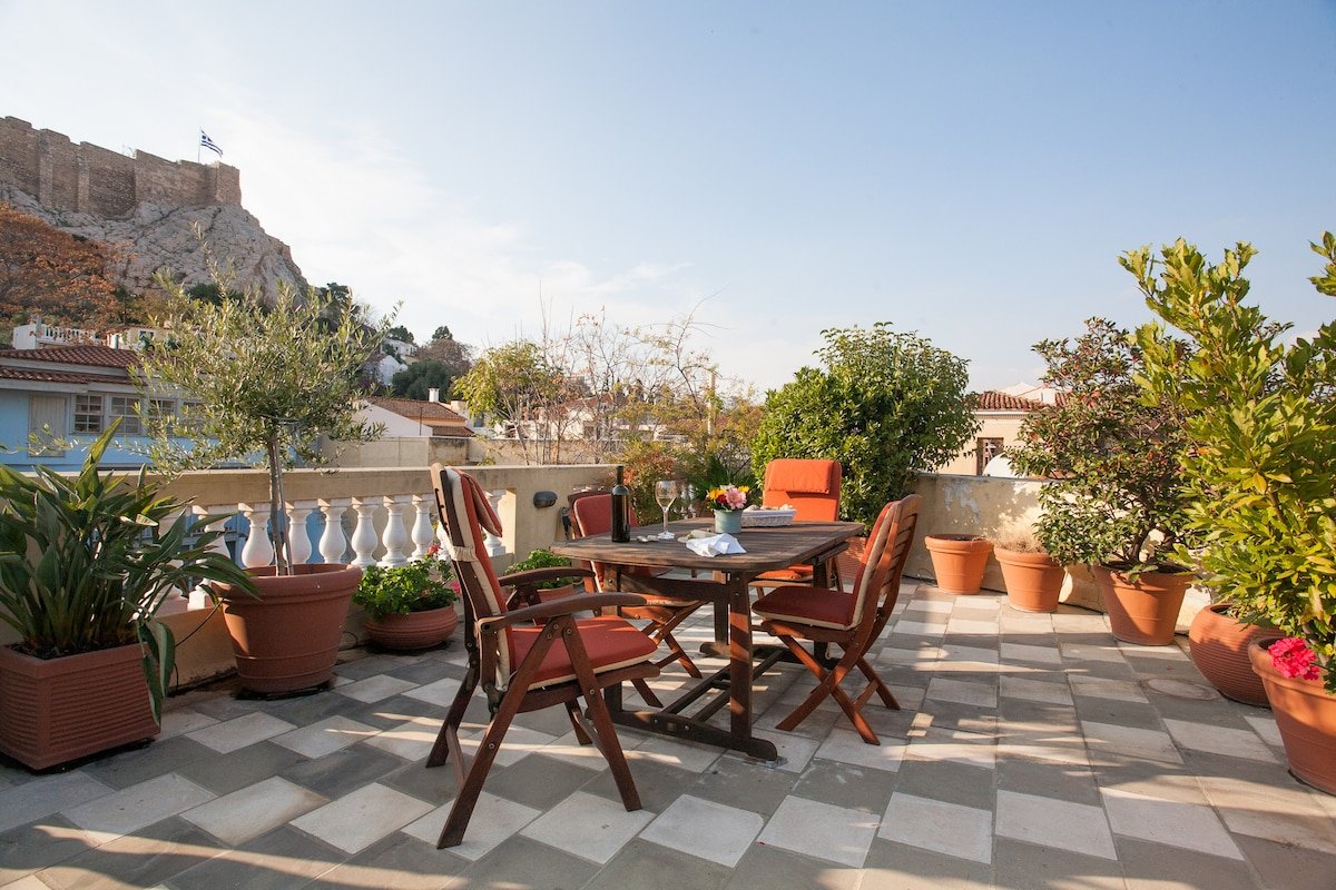 House at the Foothills of Acropolis gallery image 2