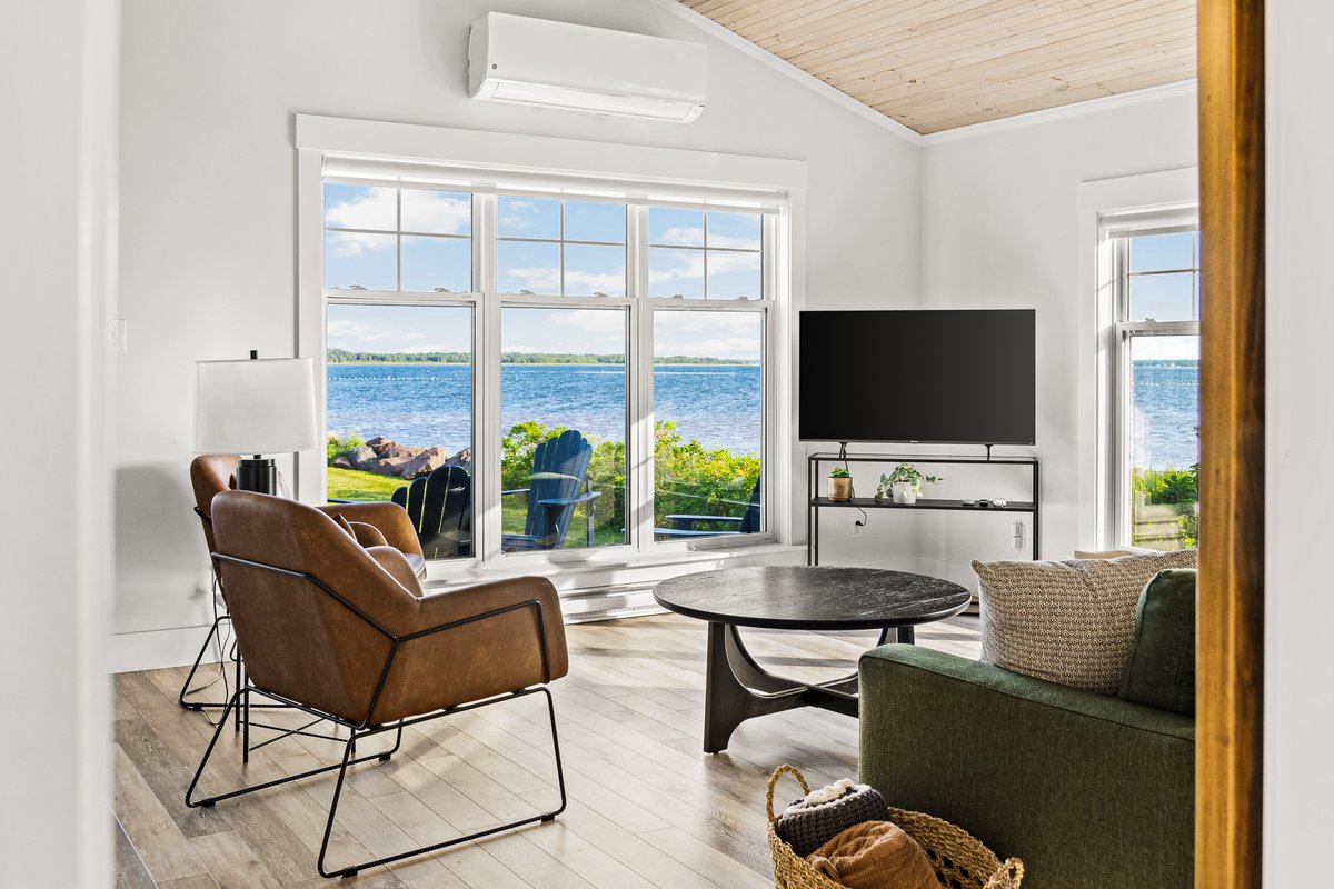 Contemporary Oceanfront Getaway