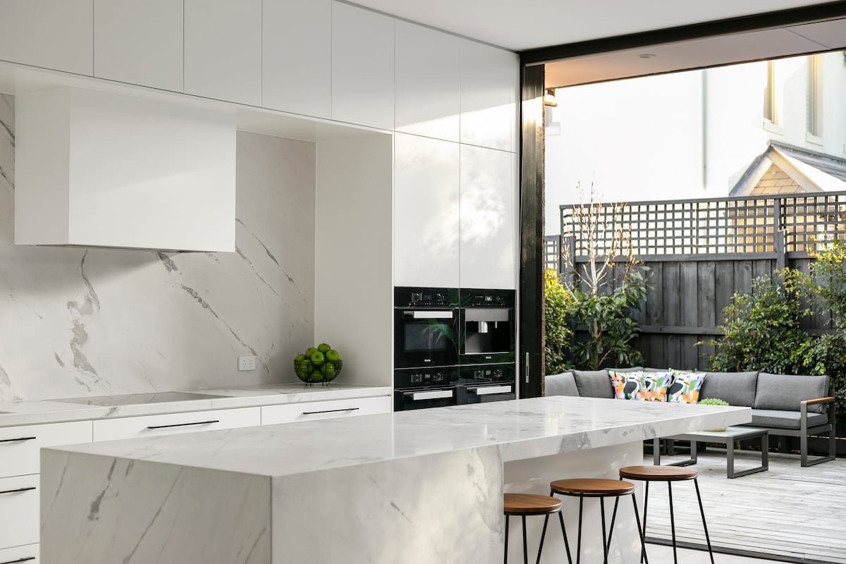 Luxury living in exclusive location gallery image 5