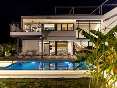 Villa L2, Close to the beach, Pool, Garden, Luxury