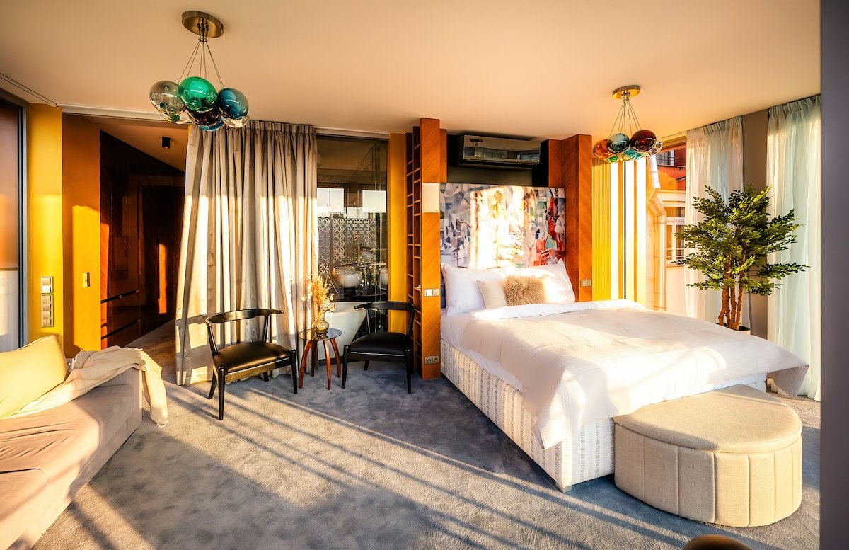 6BR Billionaire’s NEST HOT TUB + 3 teraces gallery image 5