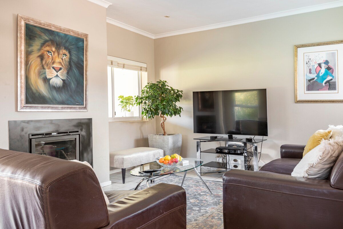 Dream Holiday on Erinvale Golf Estate in Cape Town gallery image 5