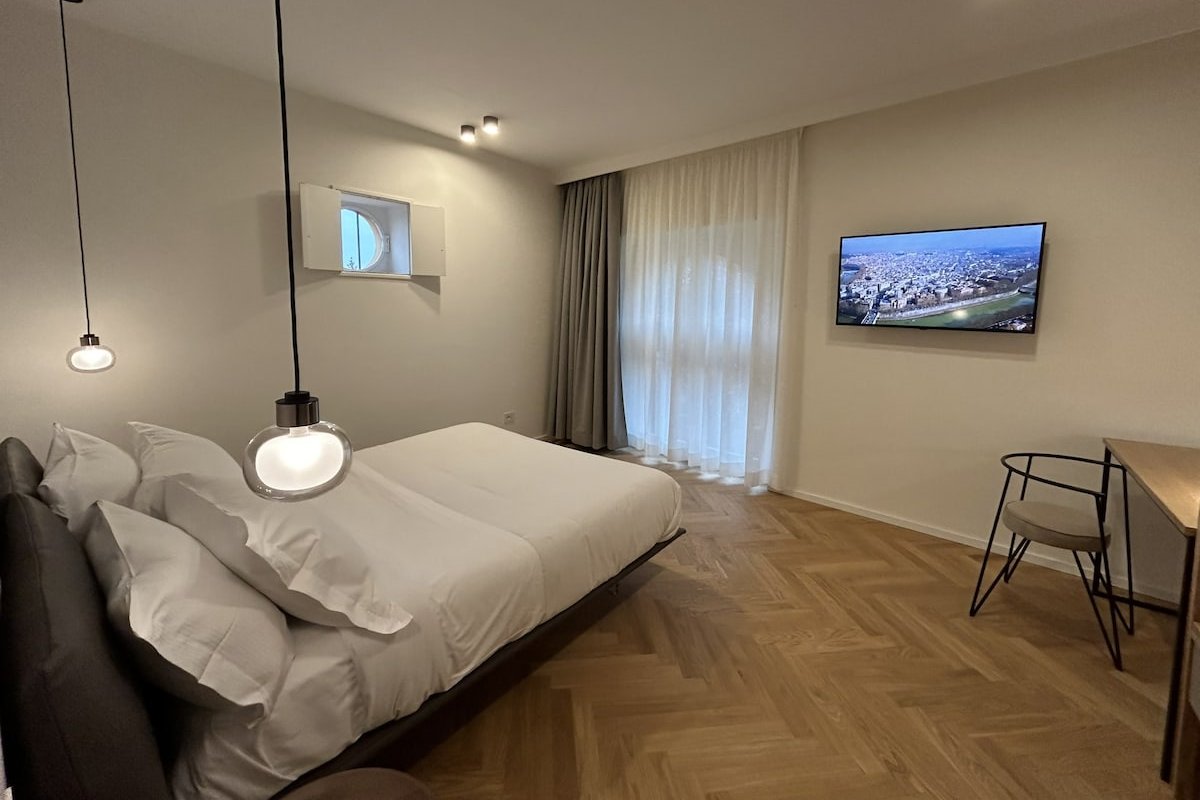 Arenula16 – Penthouse with 360° view terrace gallery image 5