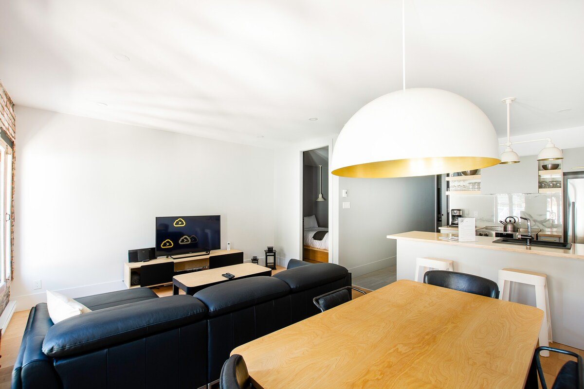 SP303 – Lofts St-Pierre – Par Les Lofts Vieux-Qc gallery image 3