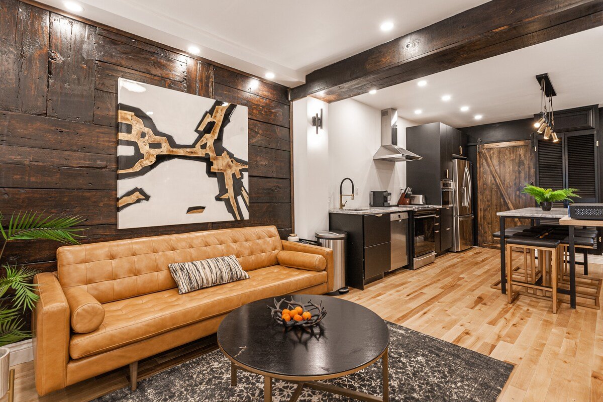 House on the MAIN – Two Huge Patios on St Laurent. gallery image 3