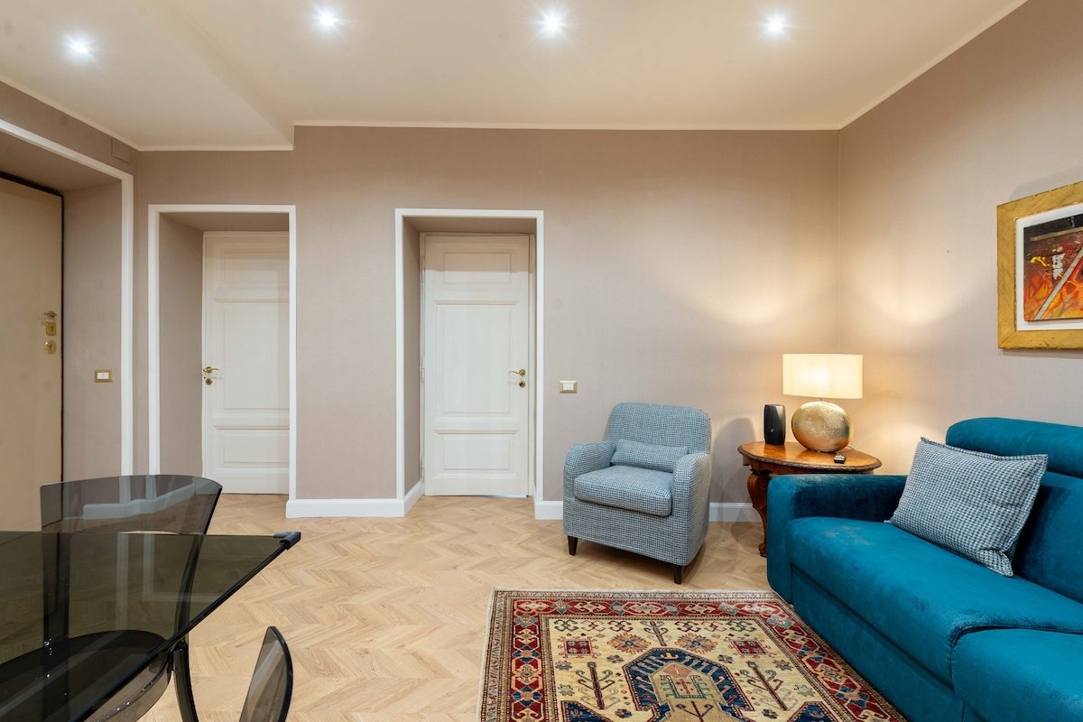 Colosseum 10steps away, Marco Aurelio Luxury House gallery image 3