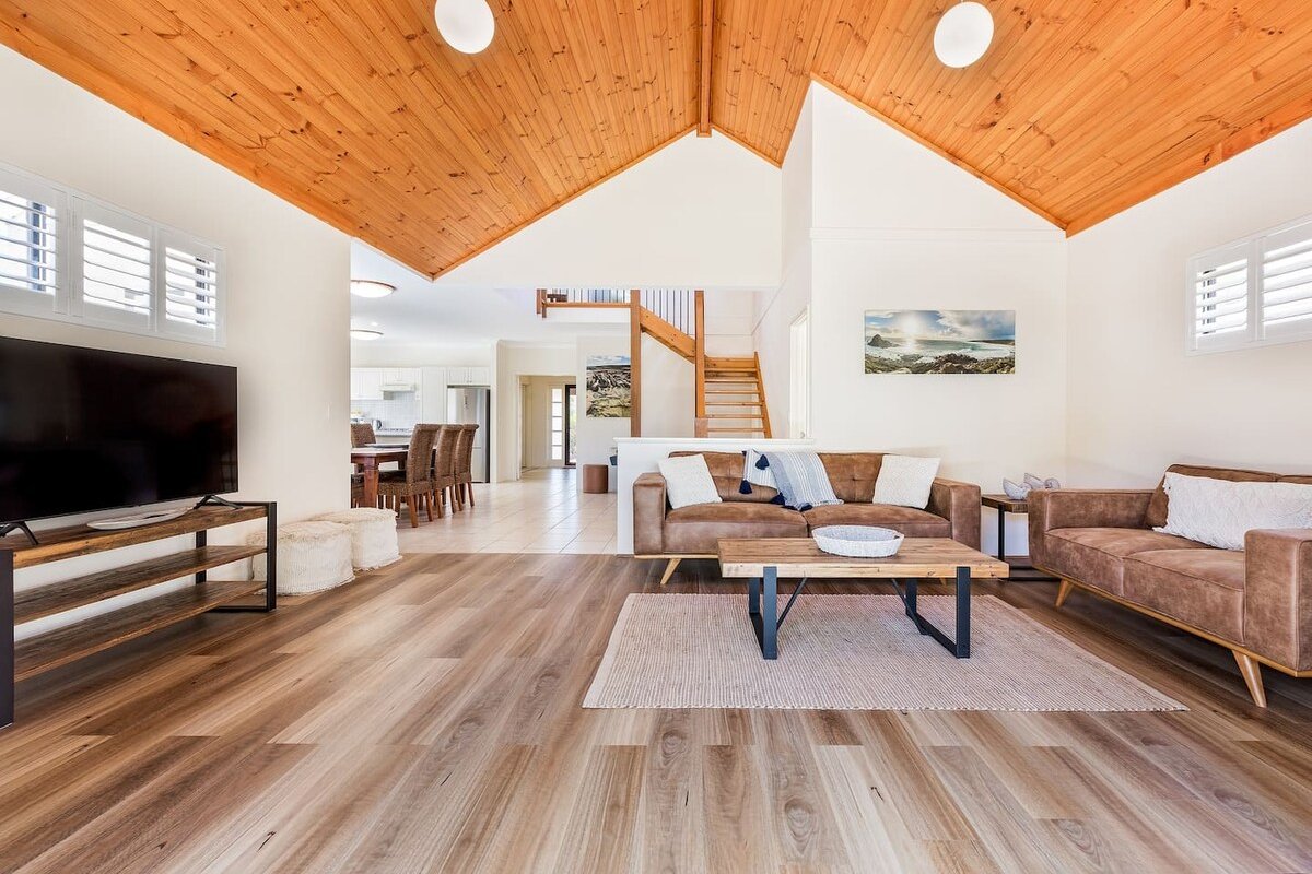 Driftwood: True Beachside Bliss with Games Galore gallery image 4