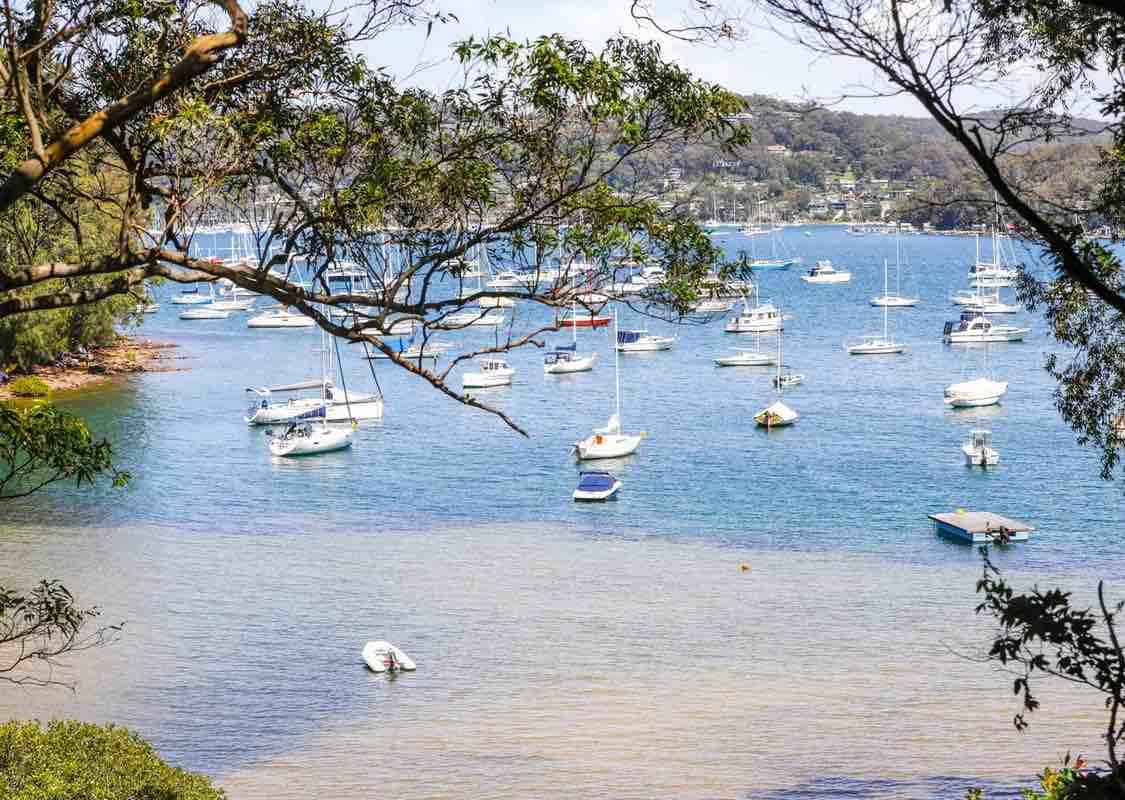 Sydney Northern Beaches Waterfront holiday house gallery image 3