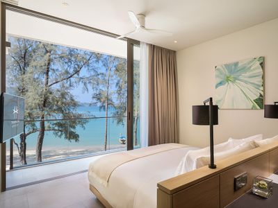 3 Bedroom Azure Seaview Pool Penthouse