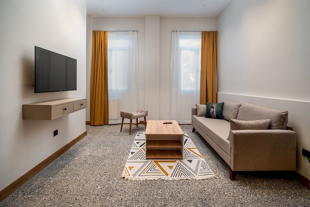 Spacious 2-Bedroom 2-Bathroom Apartment for Groups gallery image 3