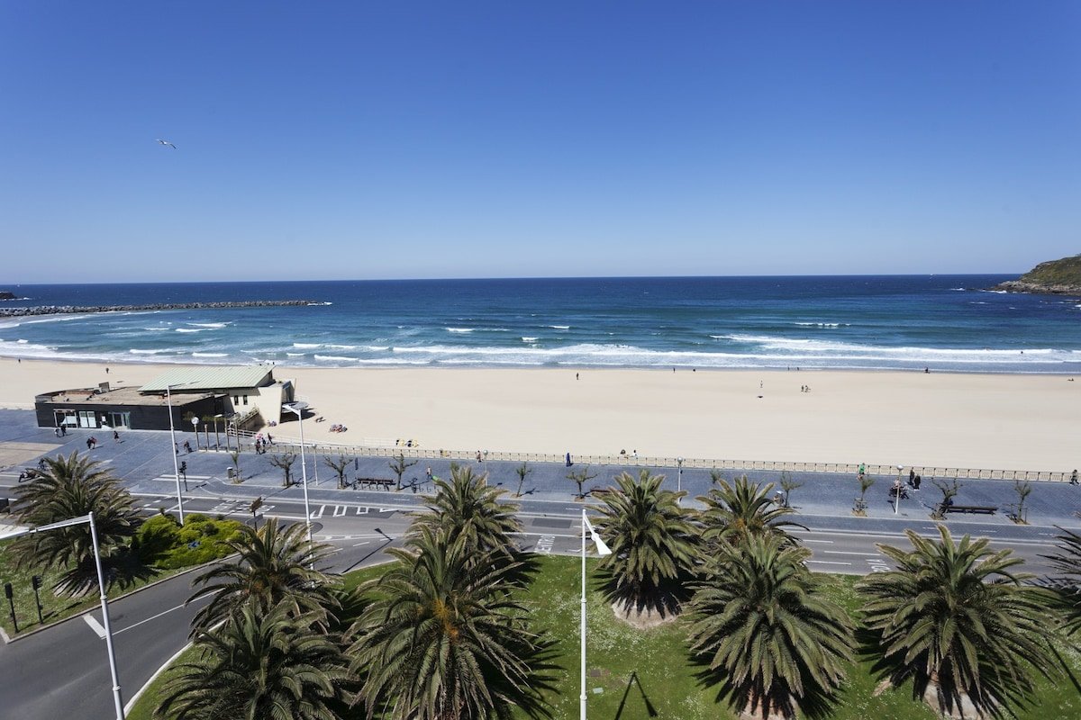 Pacific, amazing sea views gallery image 2