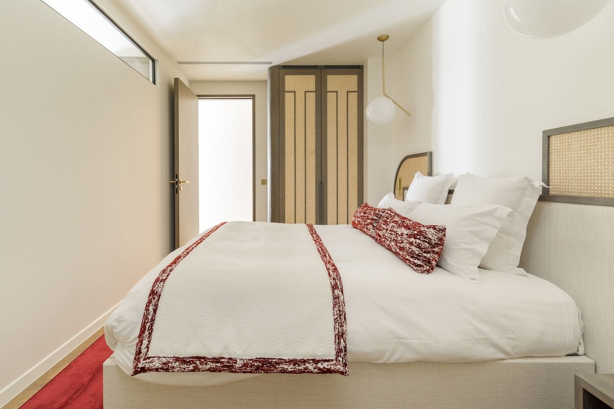 ONIRI – Sublime Serviced 3-BR/3BA – Saint Germain gallery image 4