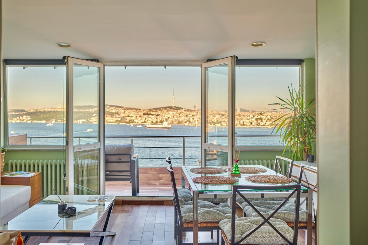 Deluxe Duplex in city center/210°Bosphorus viewed