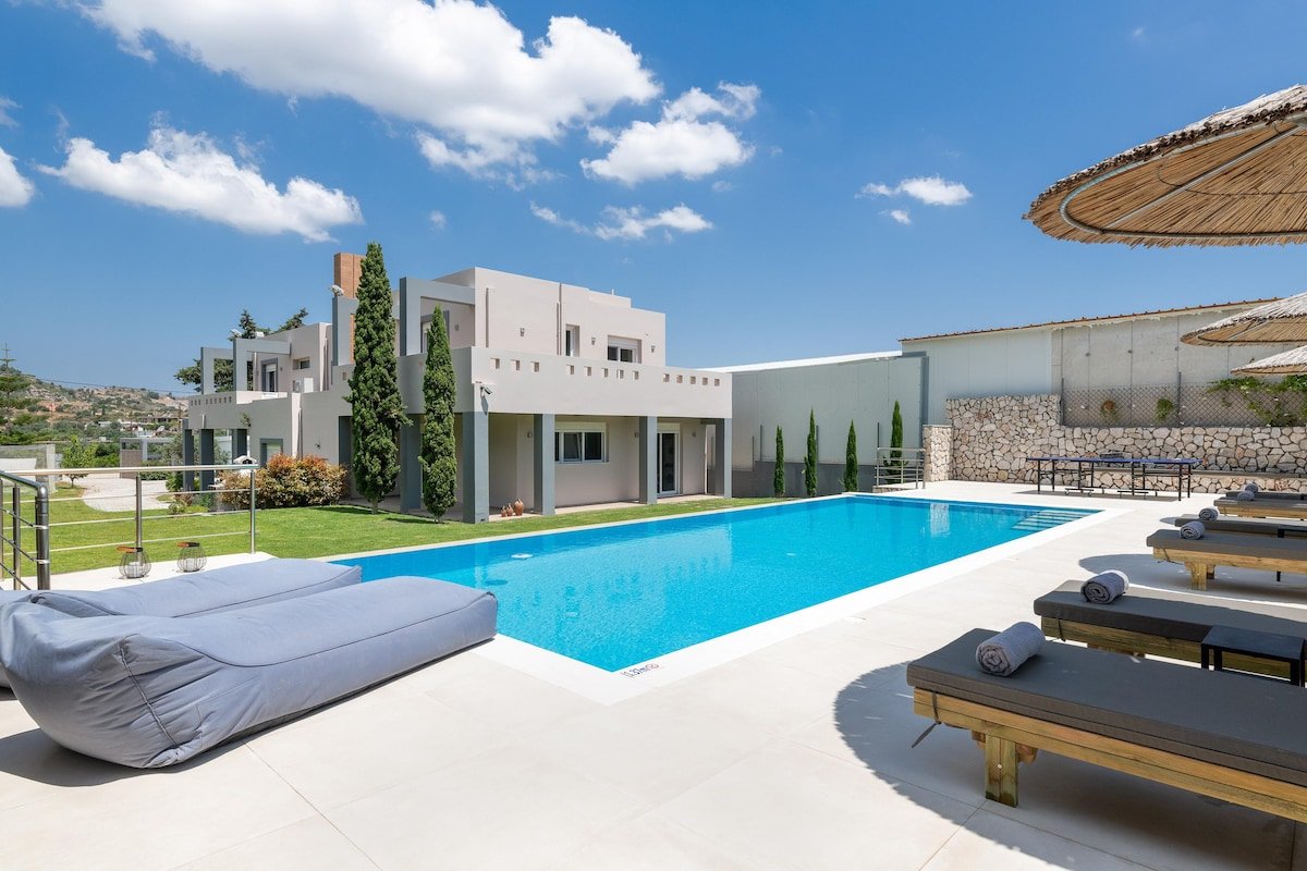 GGA Albatross Villa gallery image 2