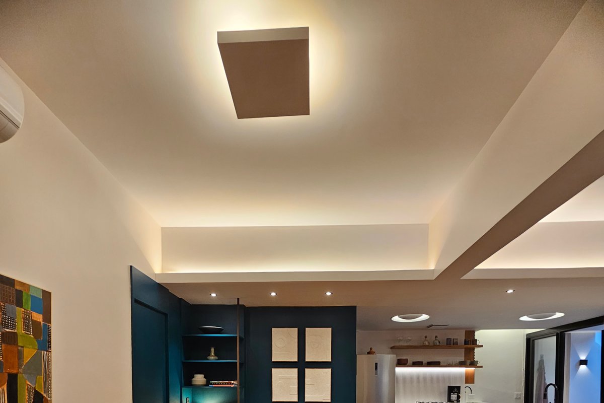 Apto com lindo jardim de inverno