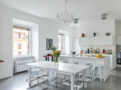 Trastevere: Modern 4BR-4BA, AC
