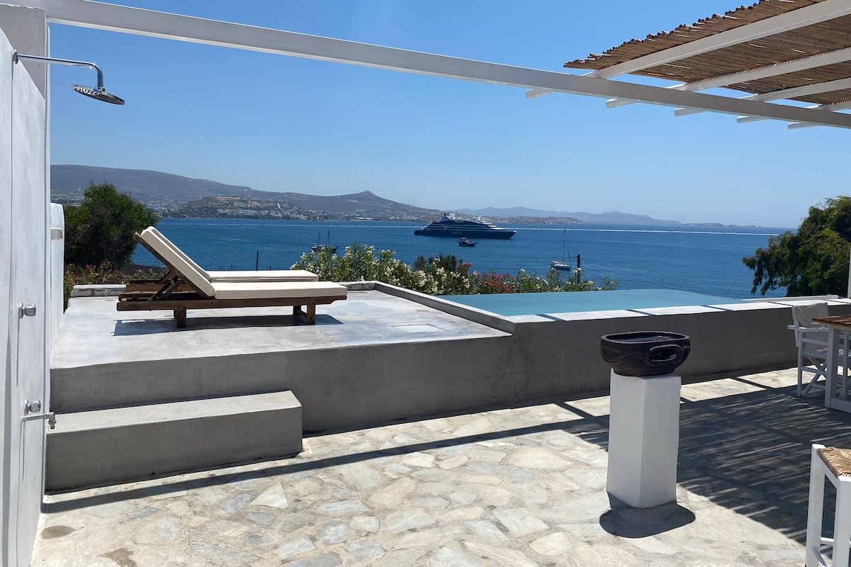 Krios Luxury Suites ~ Gold gallery image 3