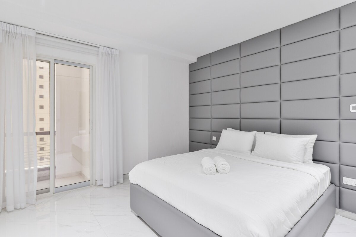 Waterfront Luxury 3+1 BR in JBR, Dubai gallery image 5