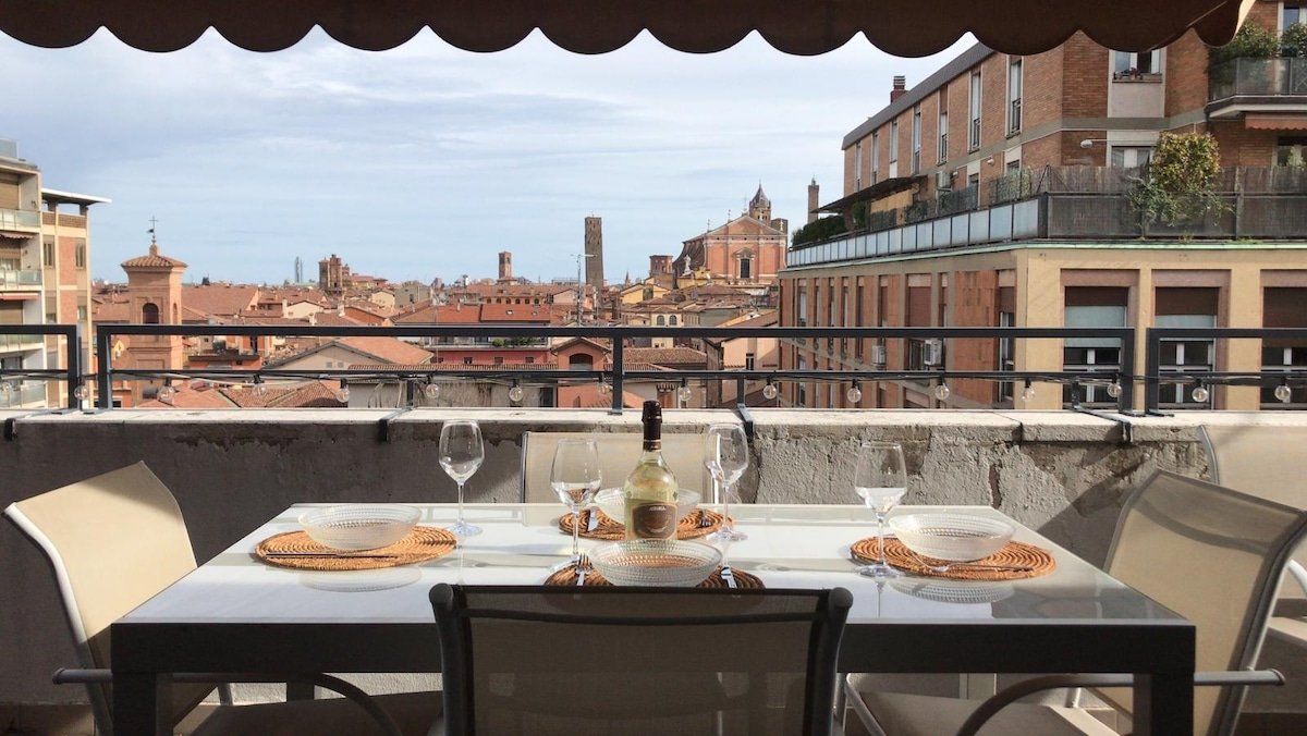 5*Stars Penthouse magic view in the historic town gallery image 2